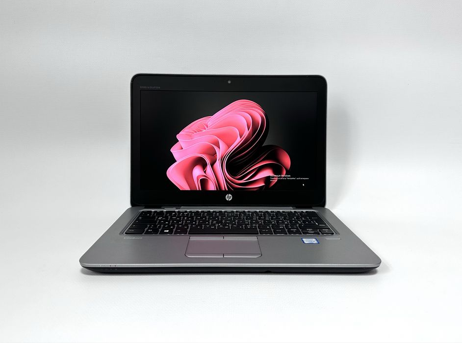 Ноутбук HP 820 G3 12,5" IPS i5-6200U/8GB DDR4/256GB SSD M2