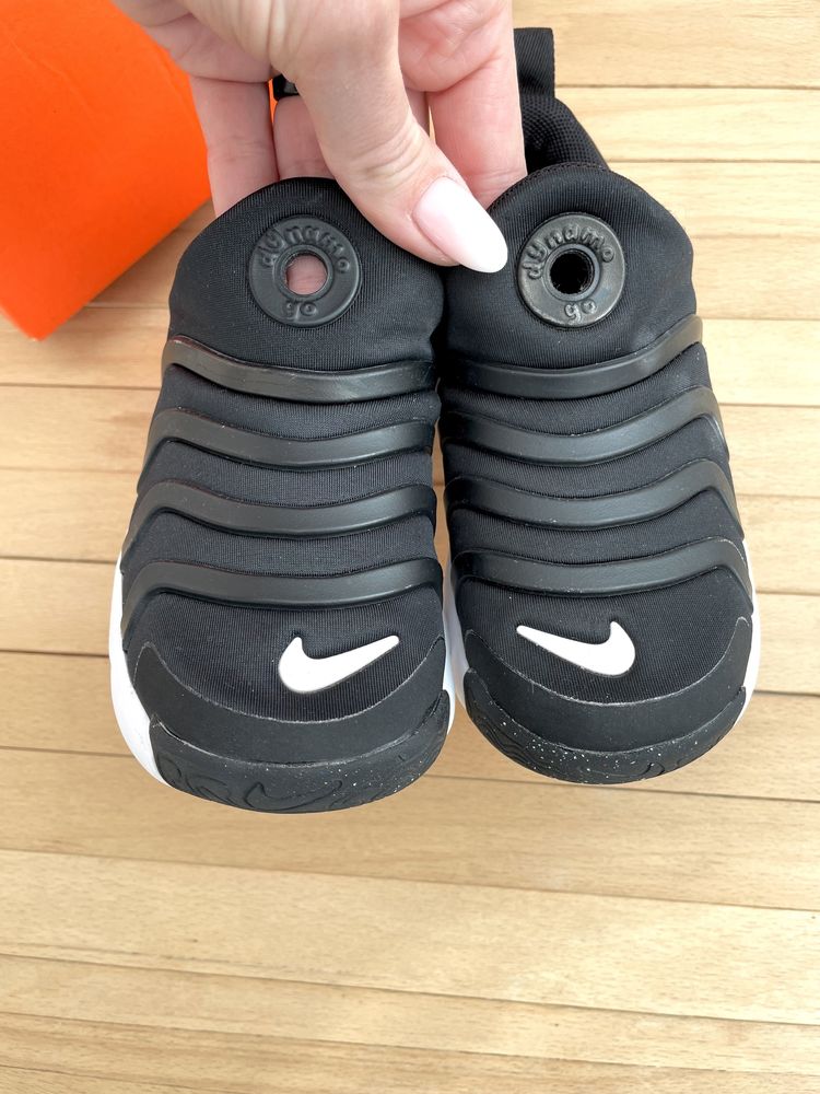 Кроссовки Nike Dynamo Go размер 28,5