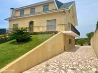 Moradia T4 para venda