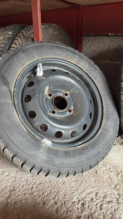 Opony zimowe/felgi stalowe R14”