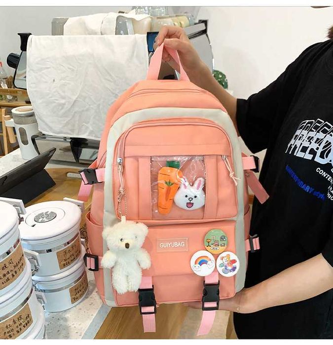 Школьный комплект 5 в 1 - Школьный рюкзак + 5 значков и 1 брелок