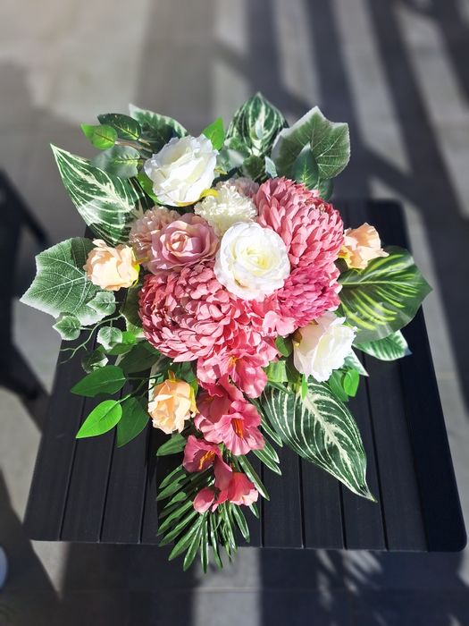 Komplet nagrobny z pięknymi chryzantemami, Stroik i bukiet na cmentarz