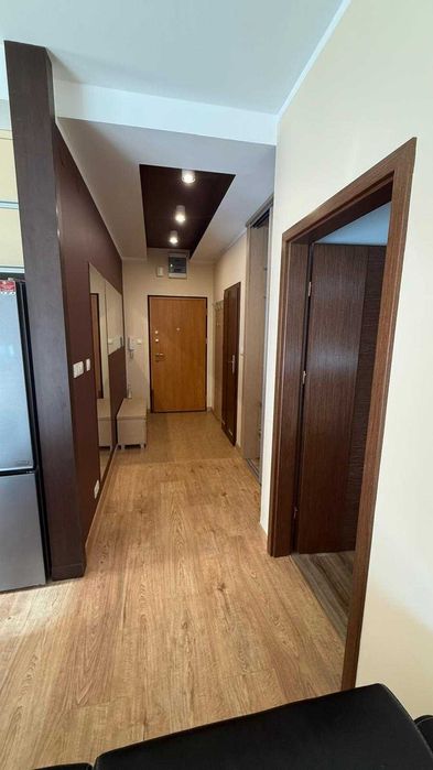 Metro Natolin. Pokój 15-25m2 (dziewczynie) w mieszkaniu 53m2 z garażem