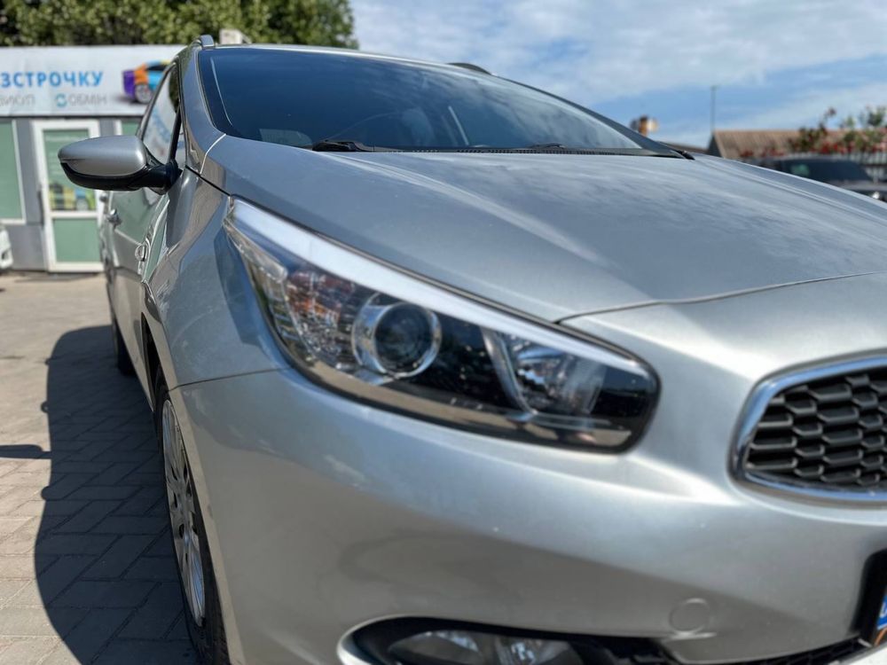 KIA Ceed 2013рік, 1.6 дизель, автомат. Хороша комплектація.