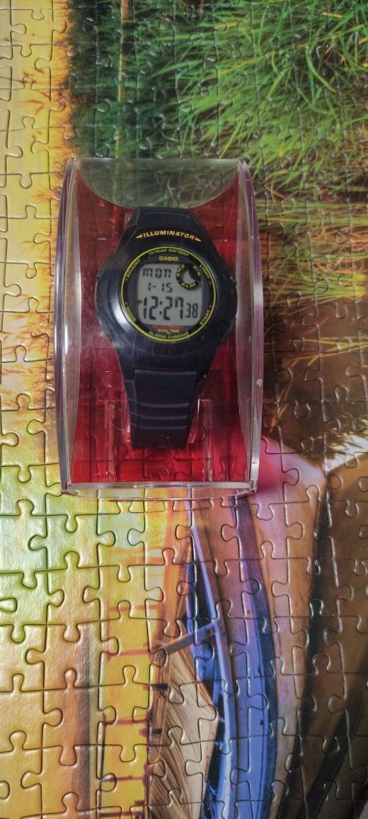 Продам годинник casio f-200 оригінал