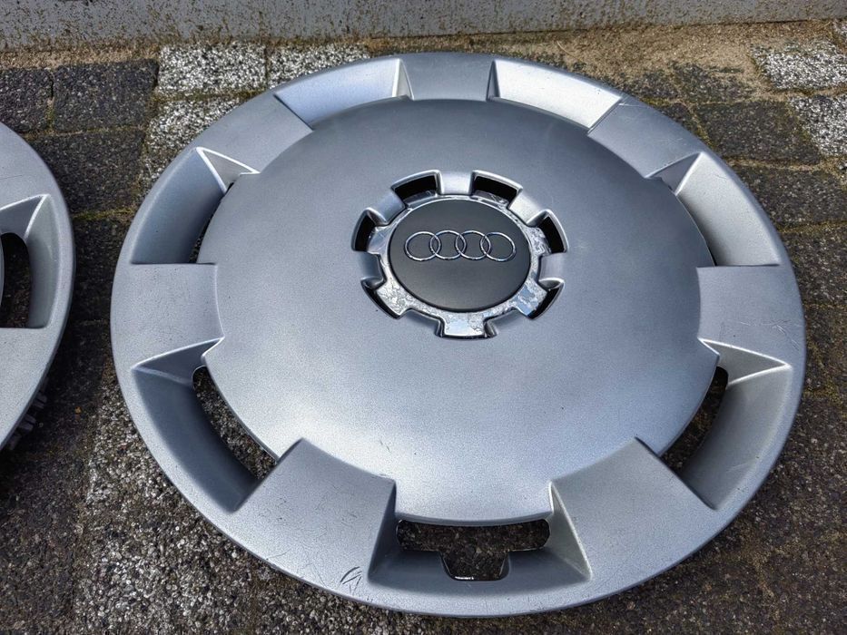 Audi 16" cali Kołpaki Komplet Oryginalne 8P0 A3 A4 A6 TT