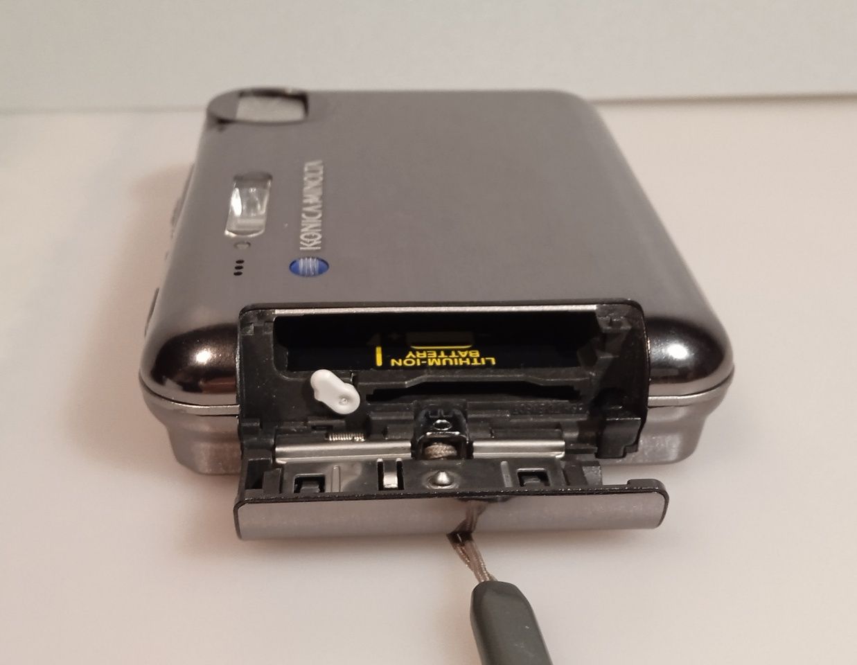 Konica Minolta Dimage X1