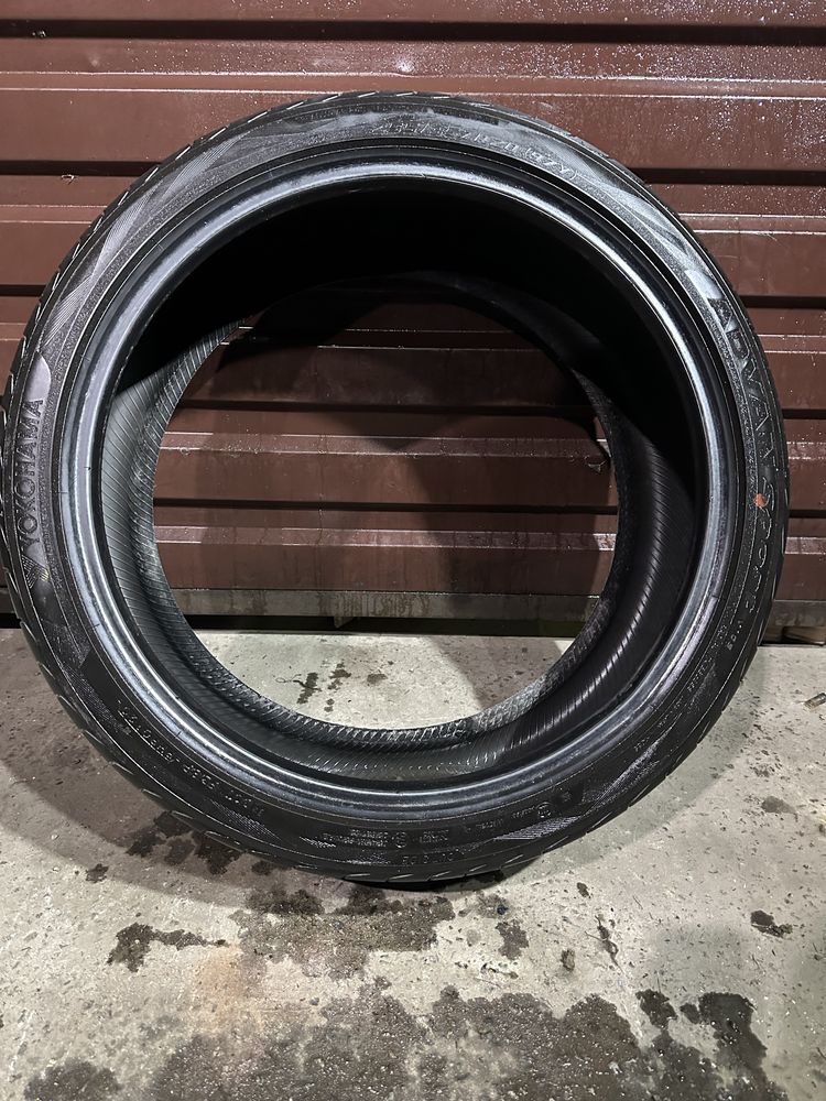 Резина Шини 255 35 R20 Yokohama AdvanSport