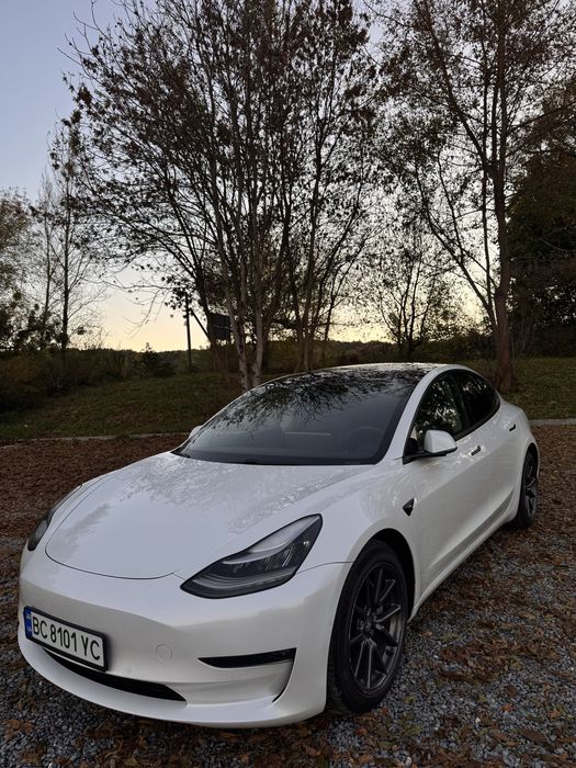 Тесла м3/Tesla m3
