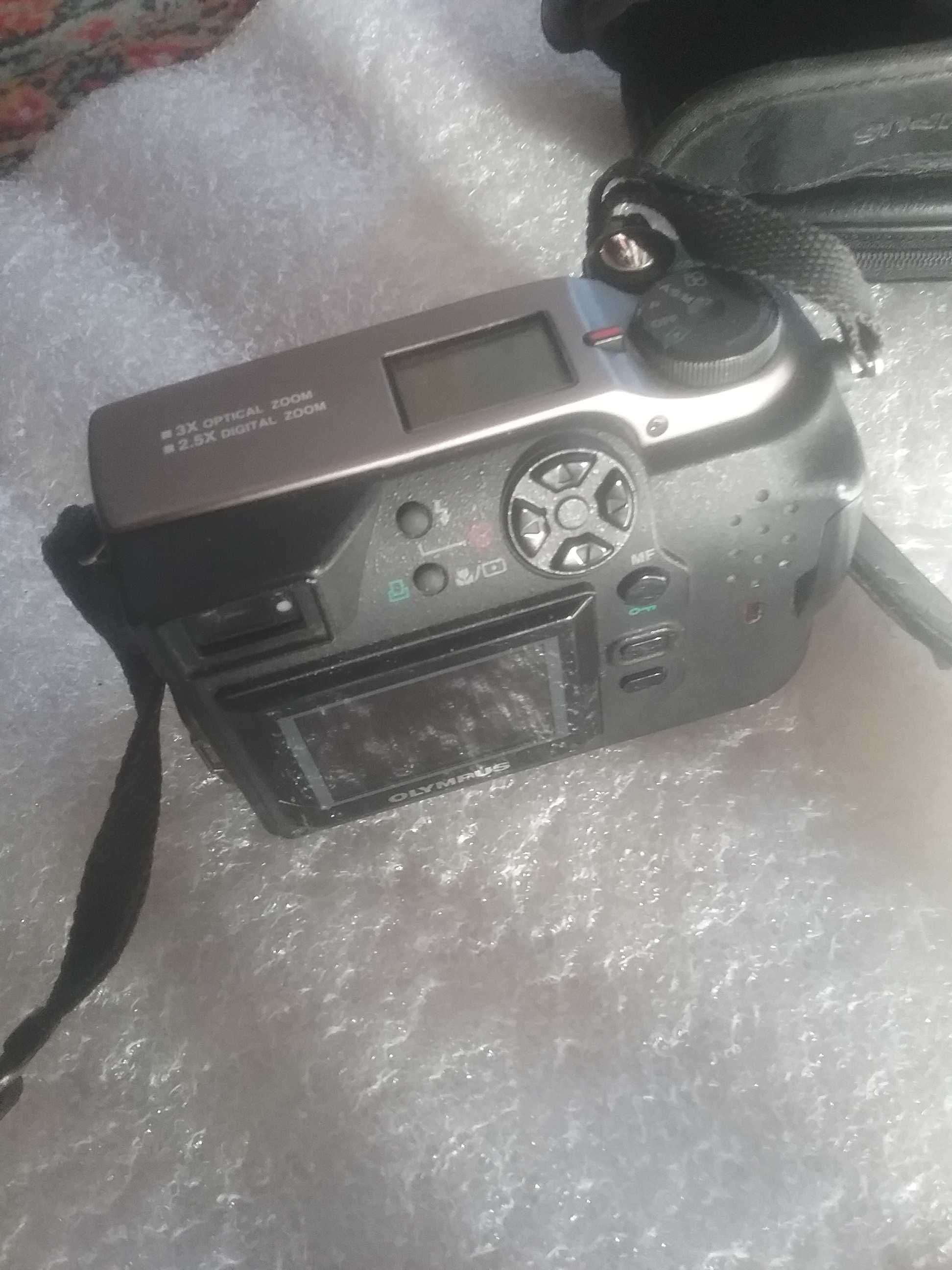 Цифровой фотоаппарат Olympus C-3000 Zoom