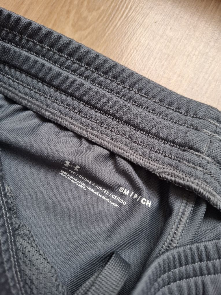 Spodnie dresowe Under Armour S nowe