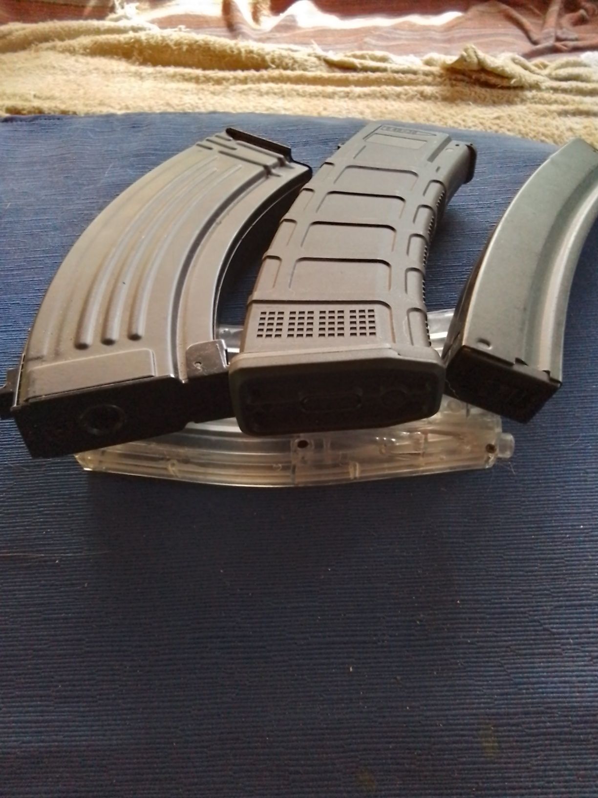 Magazines e acessórios para airsoft.