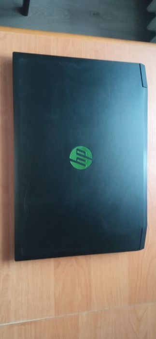 Laptop HP Pavilion gamingowy w kolorystyce zielonej