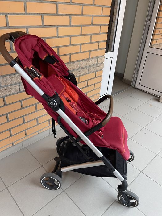 Коляска прогулочная gb