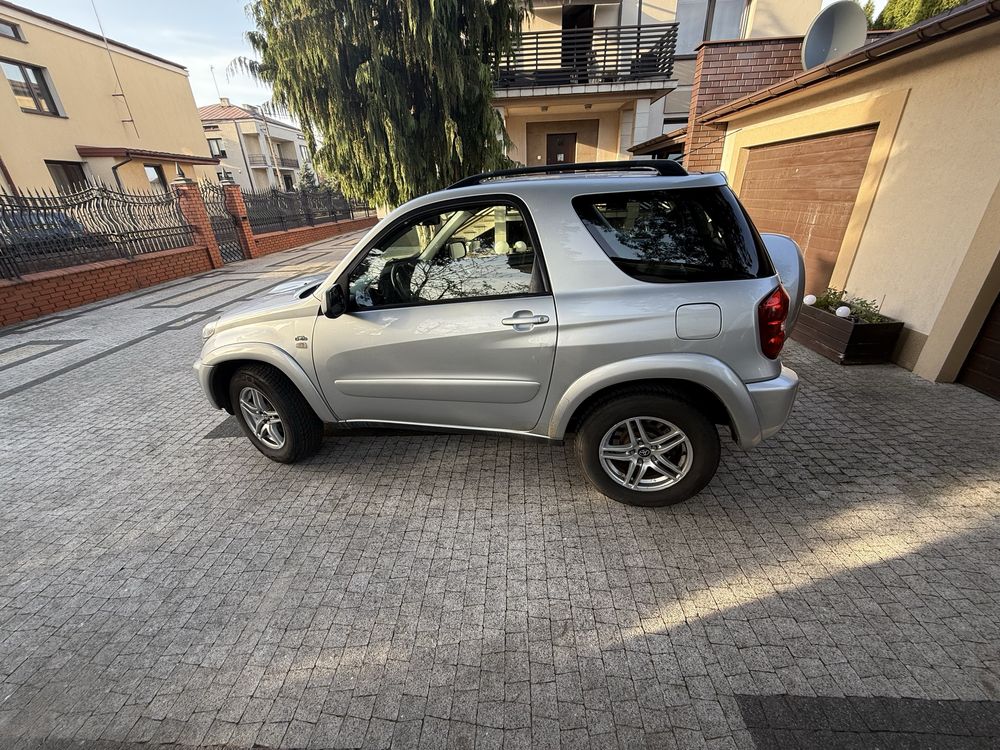 Toyota RAV4 II 3D 2.0 D4D 2004 Zadbana Warta Uwagi