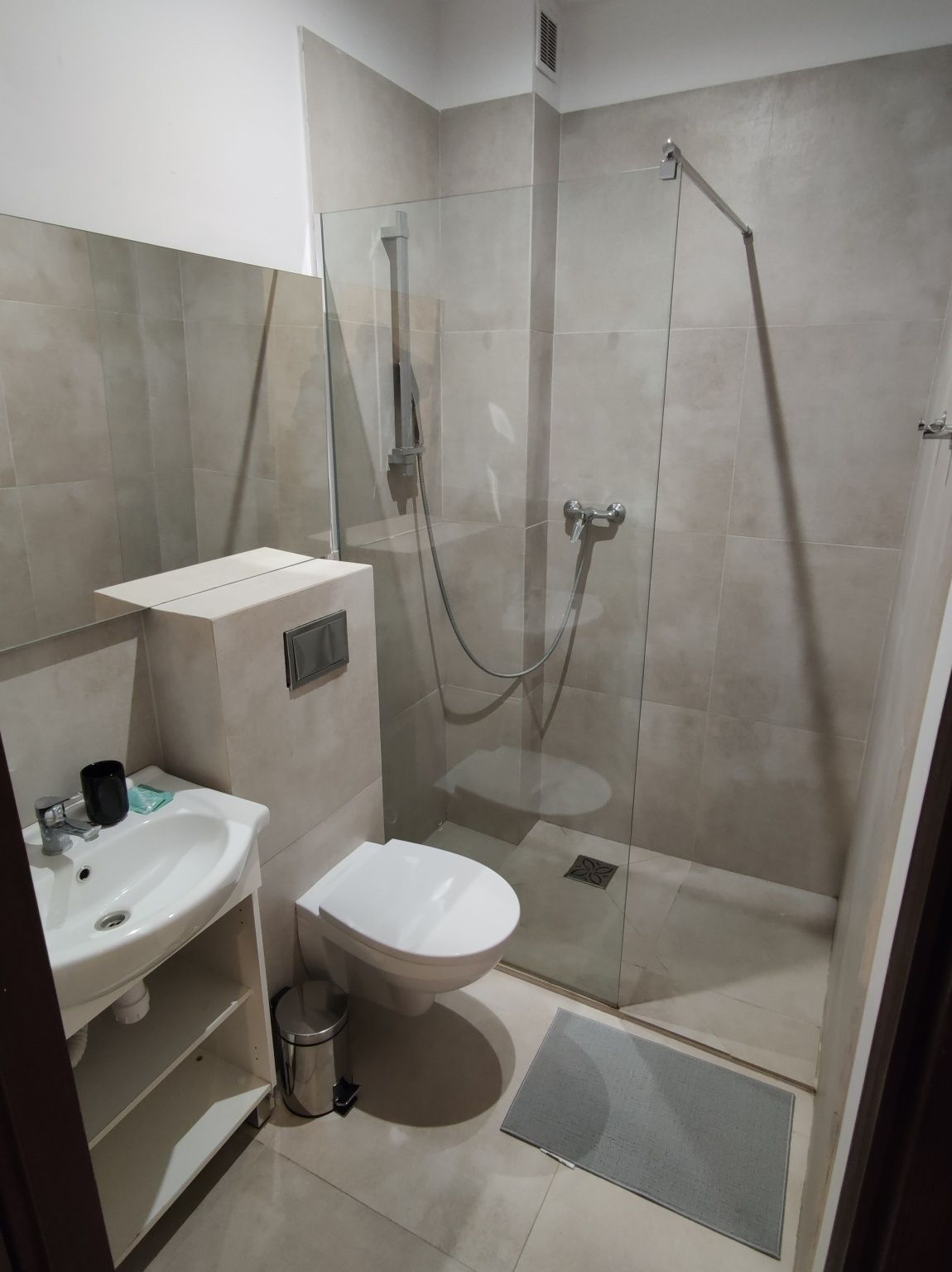 Studio apartament pokój (w cenie parking) Piaseczno