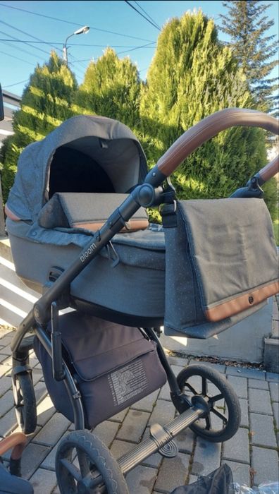 Wózek głęboko spacerowy Roan Bloom zestaw 2w1, kolor Black Dots