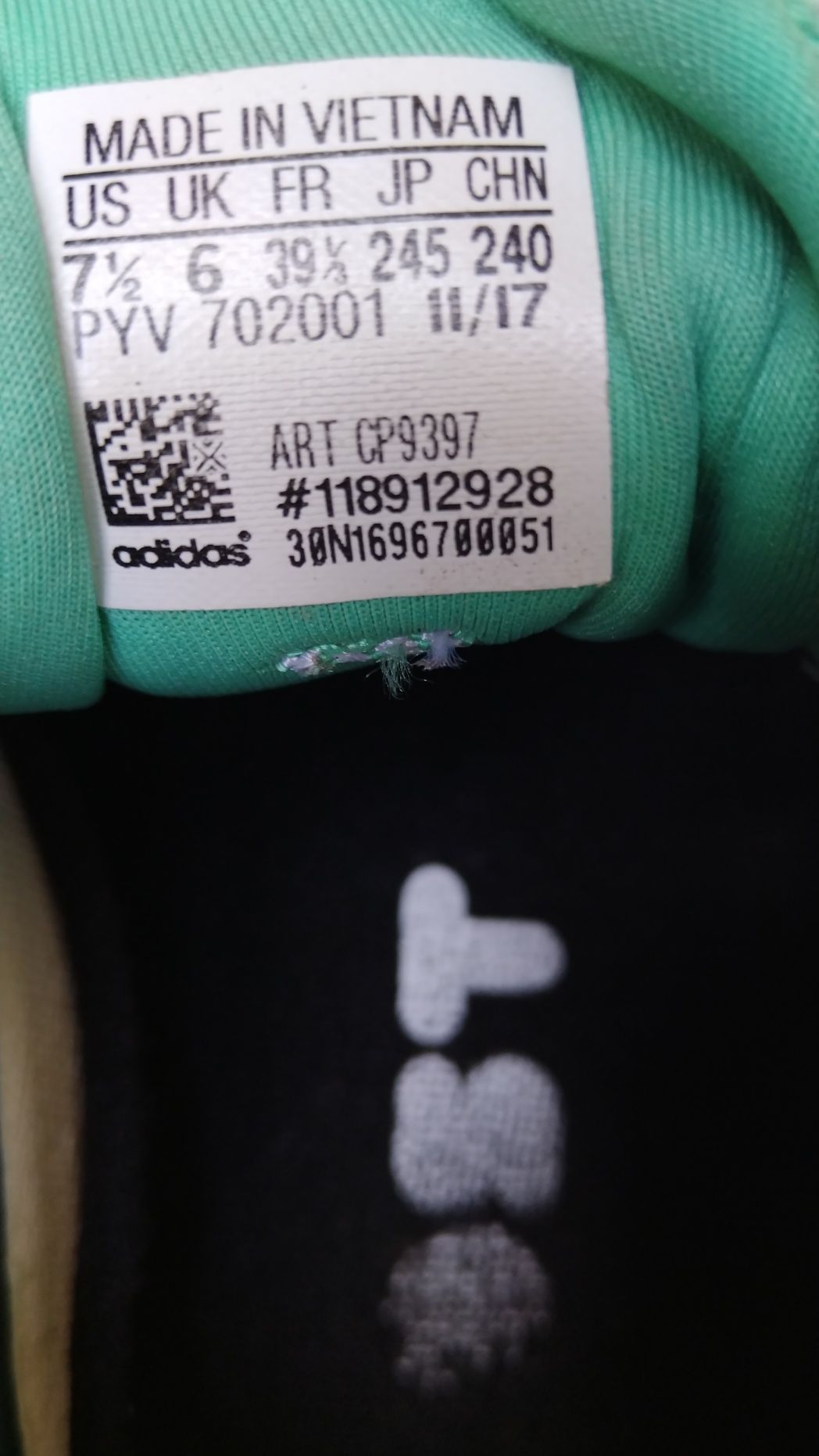 Adidas response кроссовки для бега, 37 р.
Adidas
Вам цікаві речі цього