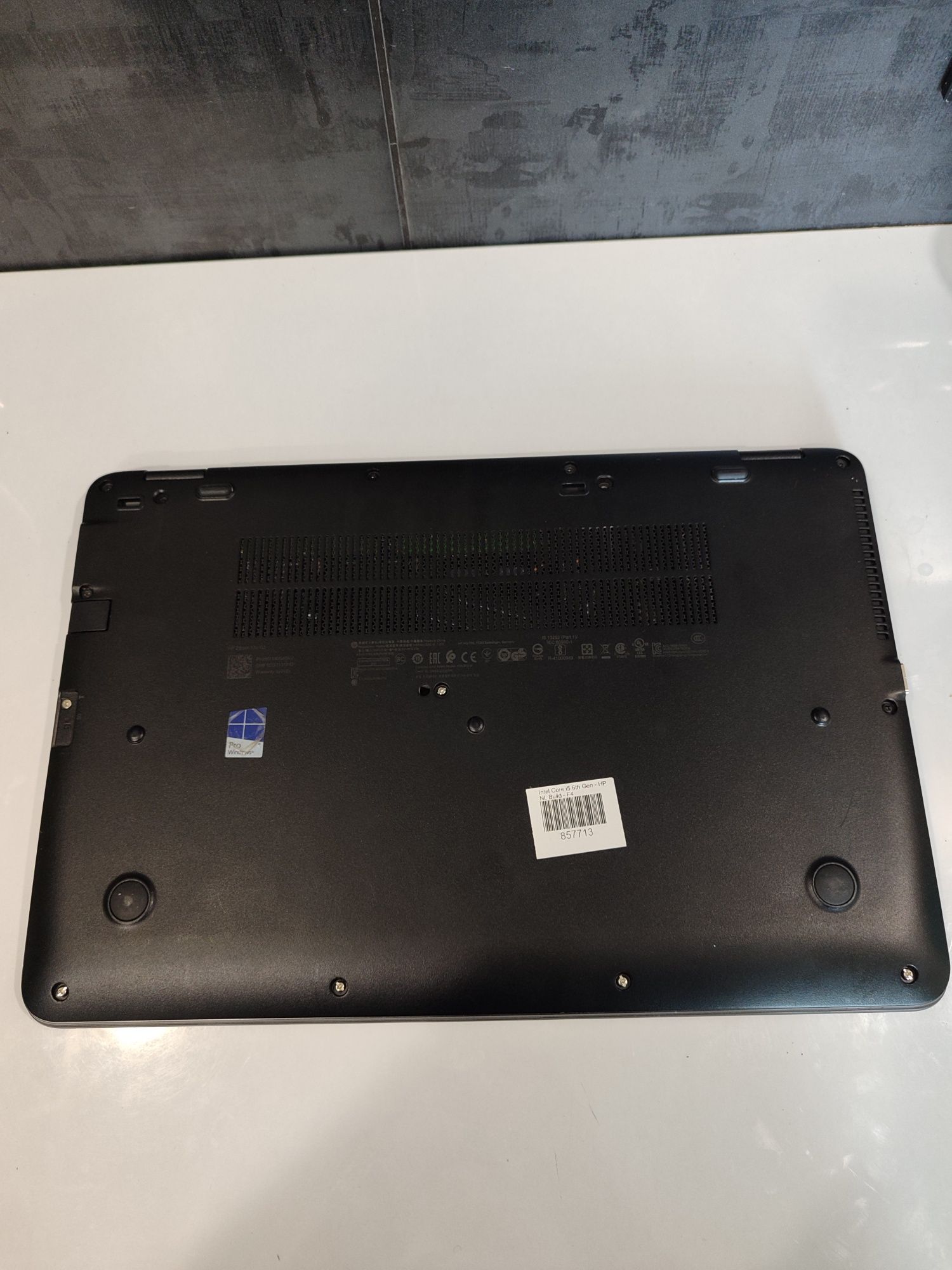 HP ZBook 15u G3 15.6" FHD/SSD 128 + 256  Гб/12 Гб ОЗУ/i5-6300u/W4190M