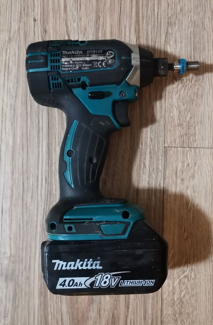 Zakrętarka udarowa makita dtd152 plus aku