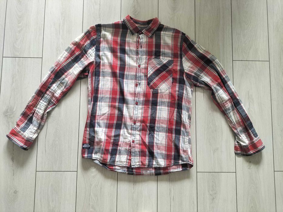 Koszula w czerwoną kratę, długi rękaw