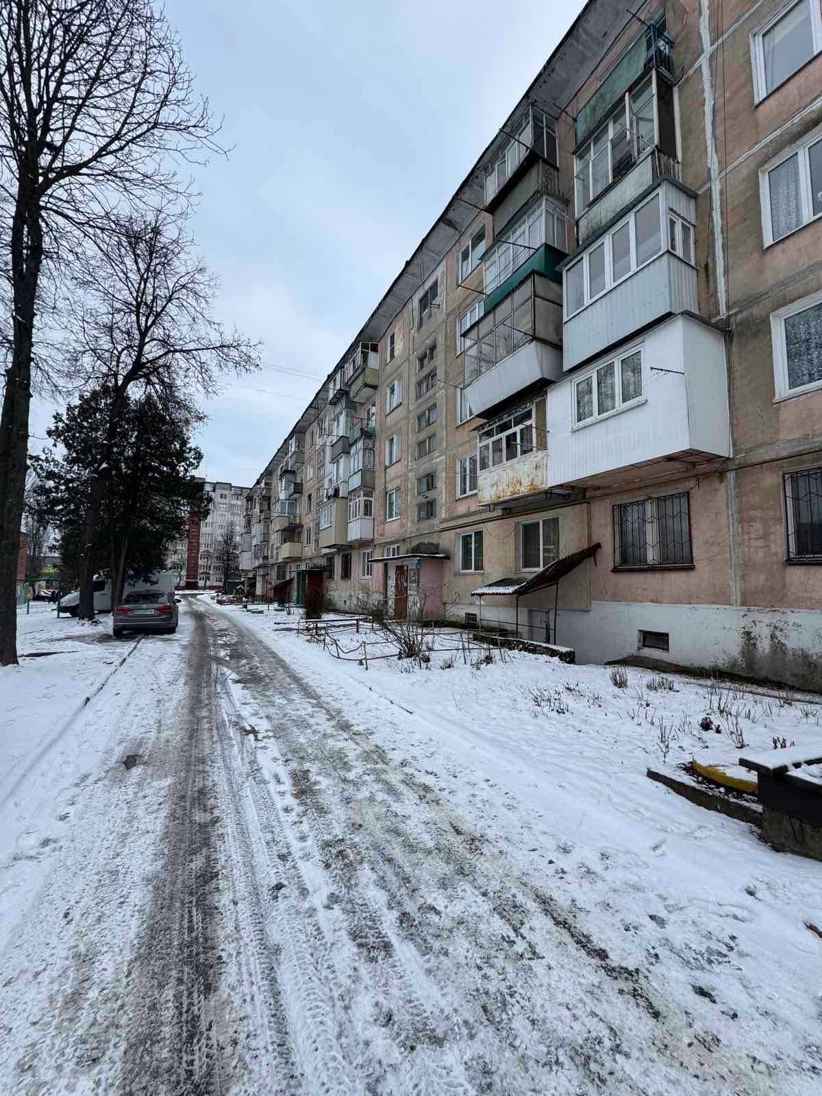 2к, гарний стан, тихий район, меблі