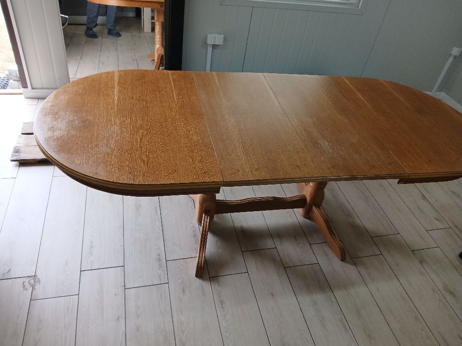 Sprzedam stół bardzo dobry stanie małe ślady użytkowania