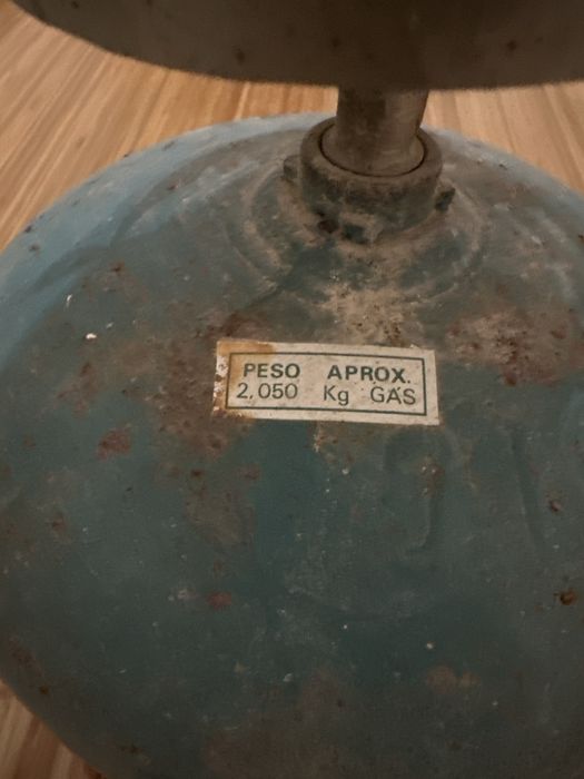 Bilha de gás campismo usada