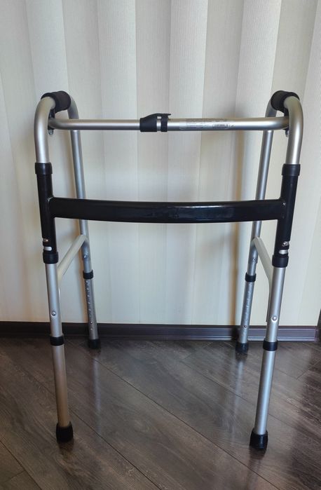 Ходунки для дорослих