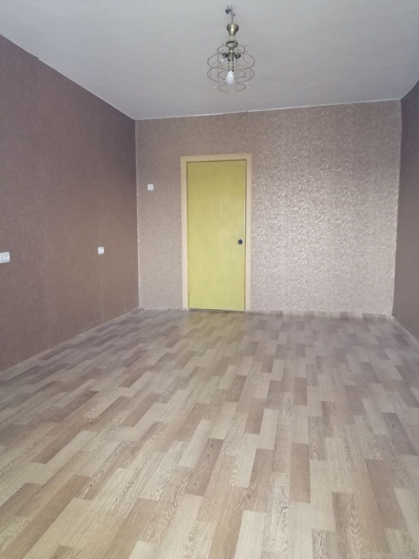 Продам 1ком.квартиру Каменское. Л/Б. Площадь 44кв.м. Кооперативный дом