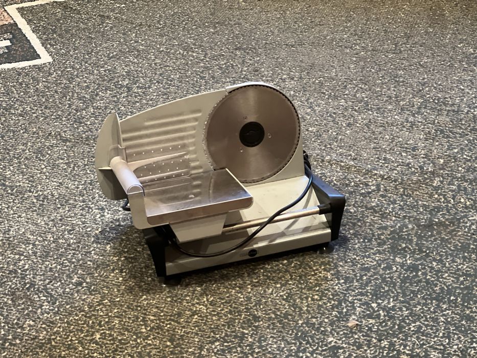 Продам машинку для нарізання продуктів