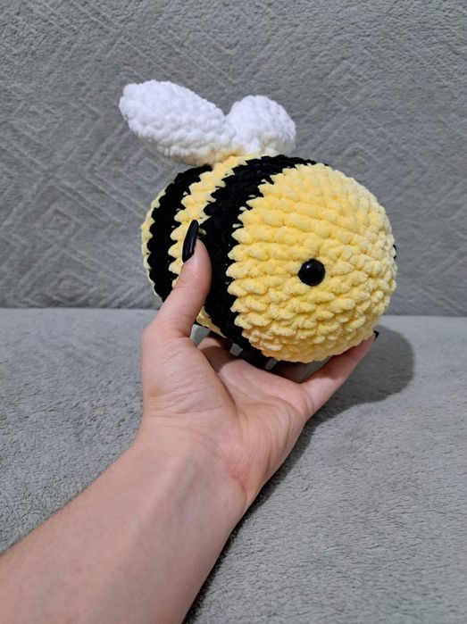 Pszczółka na szydełku ręcznie robiona