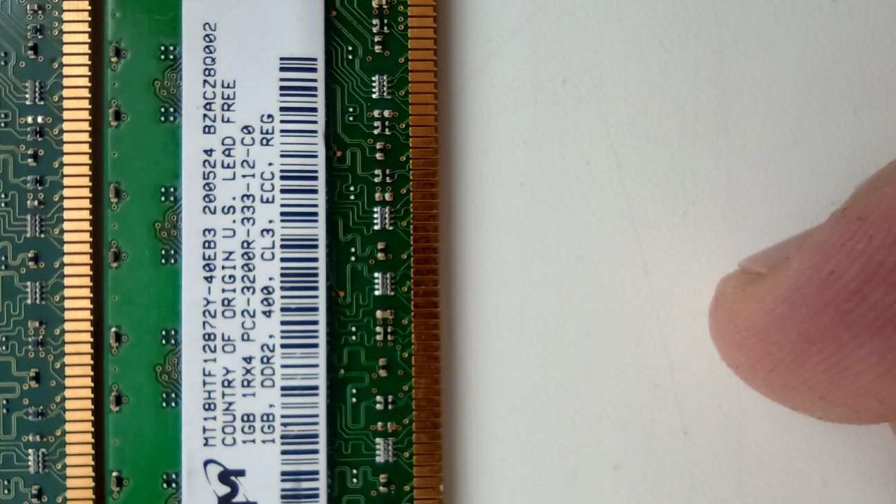 Пам'ять Hynix DDR2 1Gb 2Rx8 PC2-6400
