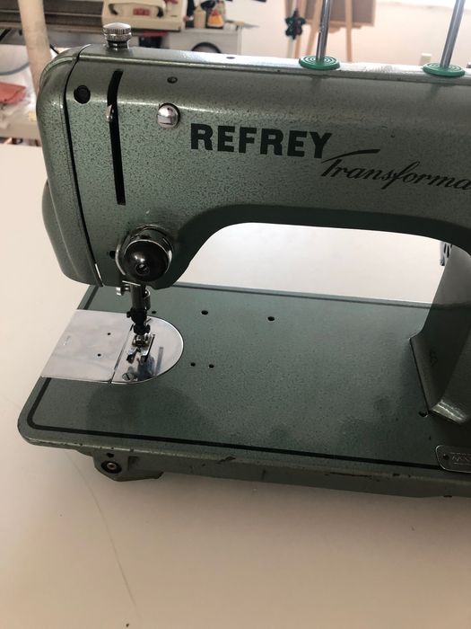 Máquina costura Refrey Transforma