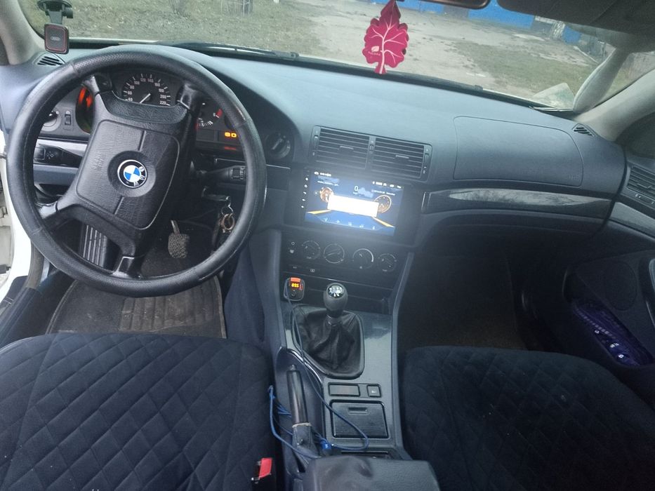 Продам гарну BMW E39