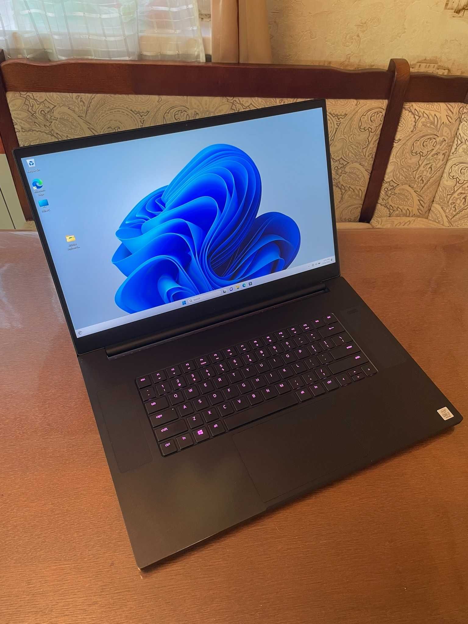 Ноутбук 17 UHD Razer Blade 17 (i7-10875H/32Gb/SSD512/RTX3080)