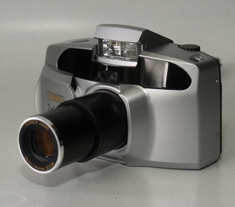 Konica Z-UpL40 aparat fotograficzny na film automat z Japoni.