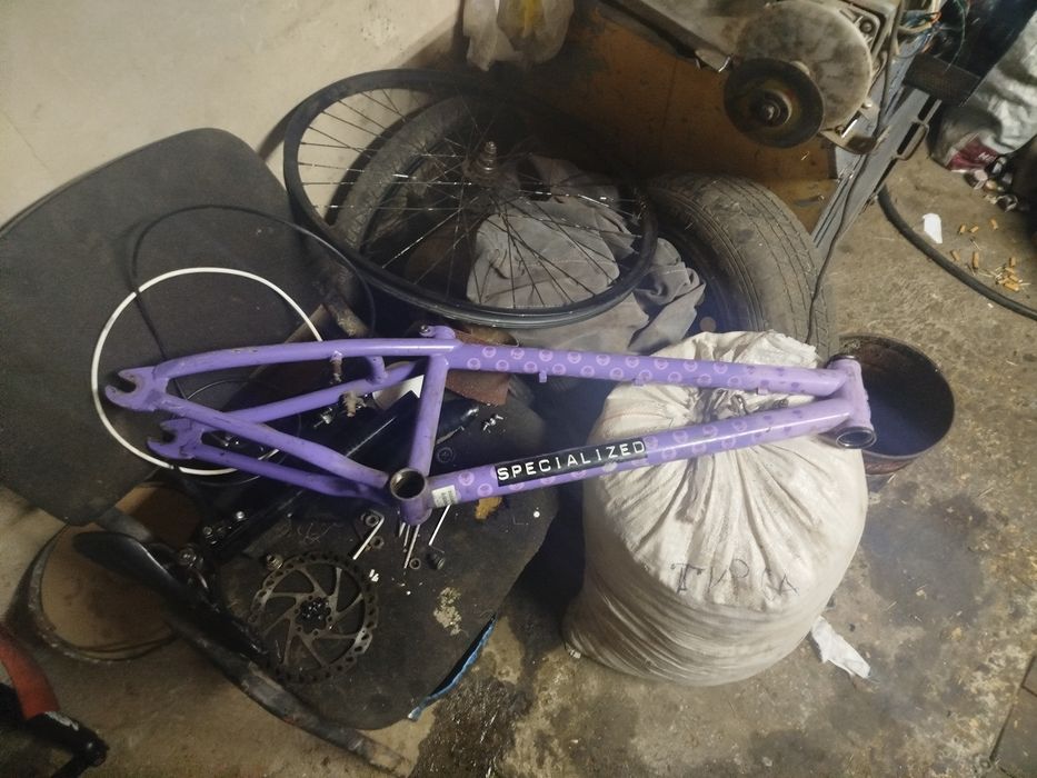 СРОЧНО ПРОДАМ!БМХ Рама specialized