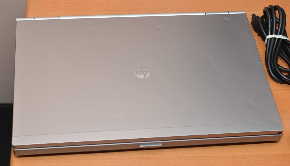 HP EliteBook 8570p laptop i5-3320M 8GB DDR3 ATI HD7570M 1GB SSD 240GB