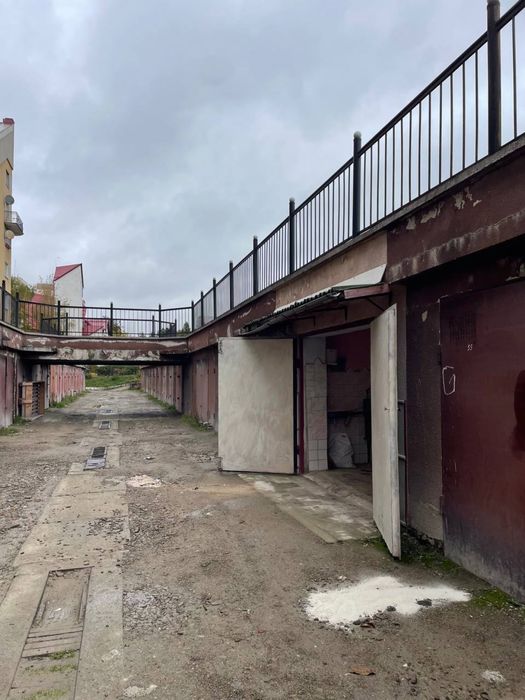 Продається приватизований мурований гараж вул. Івасюка, 78