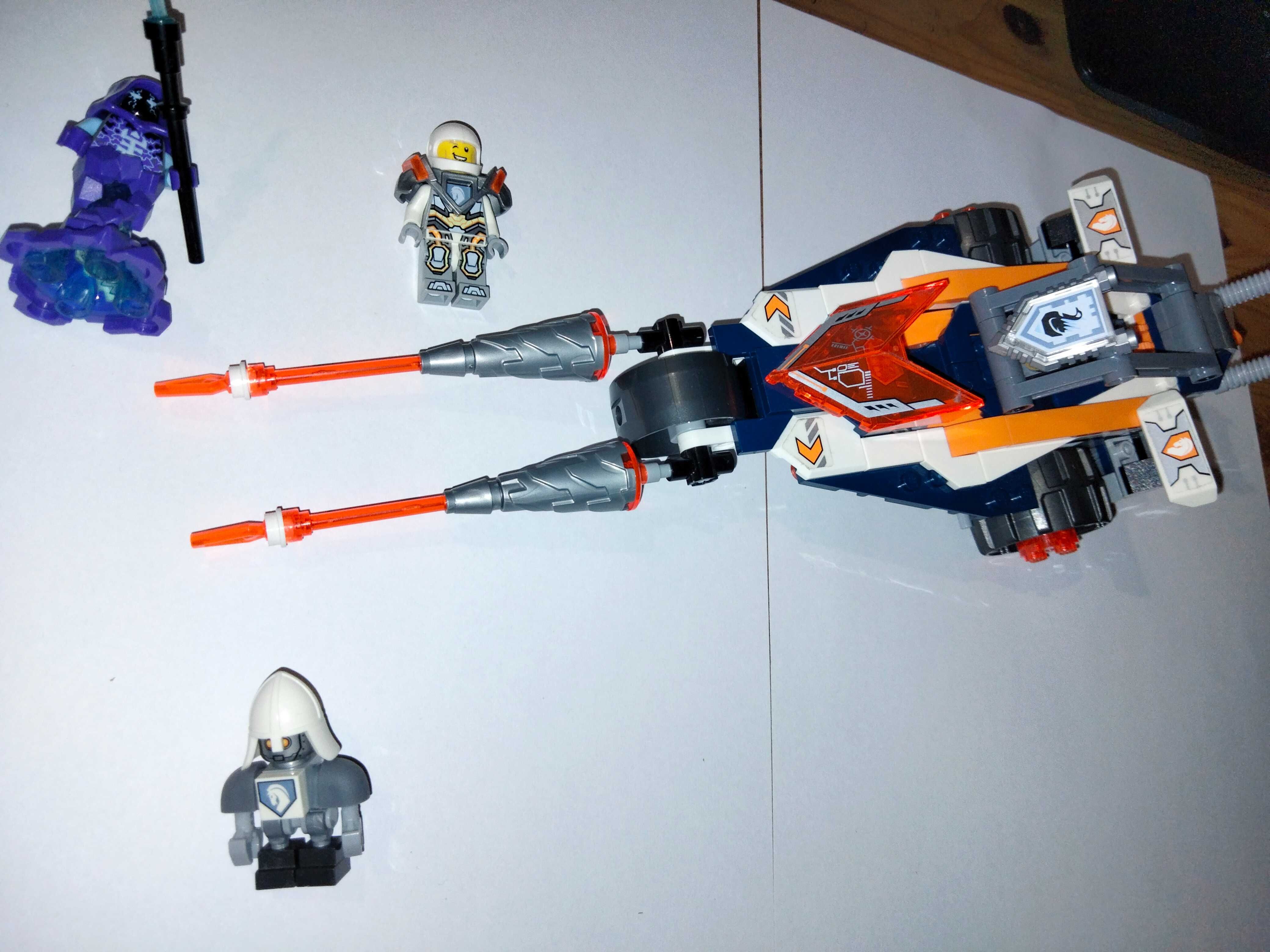 LEGO Nexo Knights 70348 Bojowy pojazd Lance'a – gotowy do walki!
