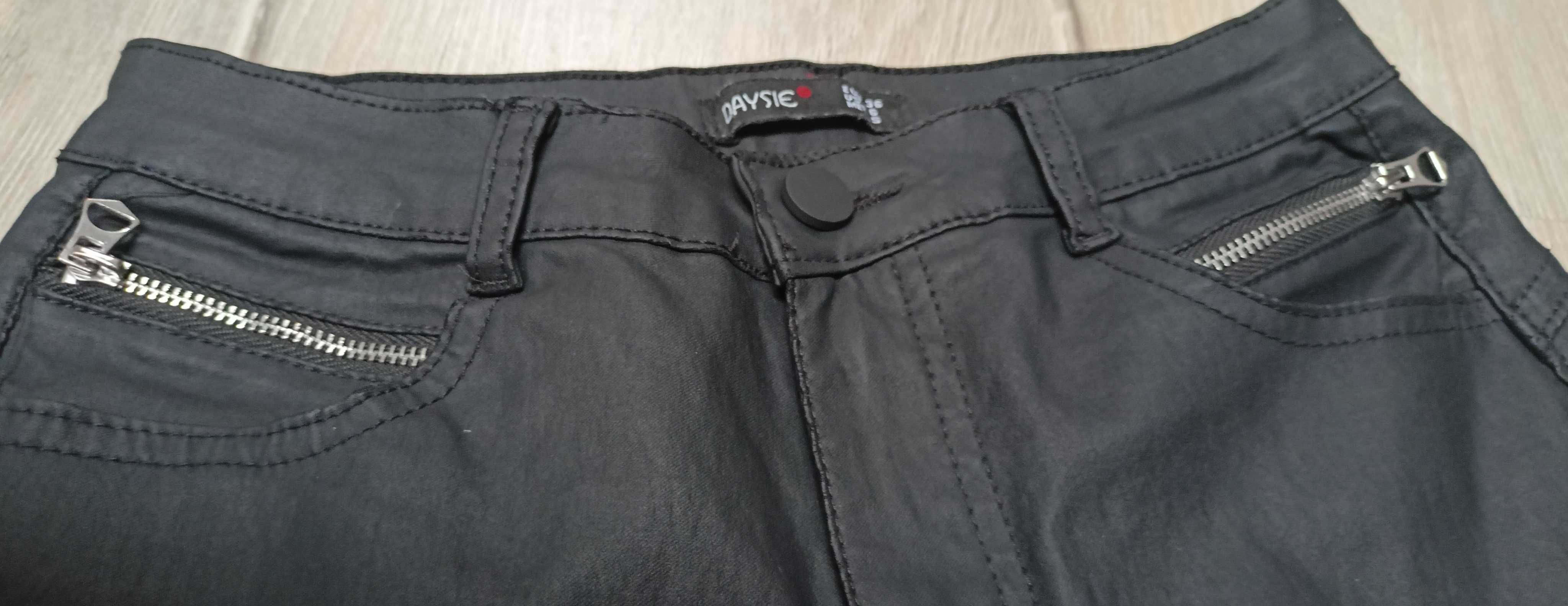 Spodnie damskie woskowane 36