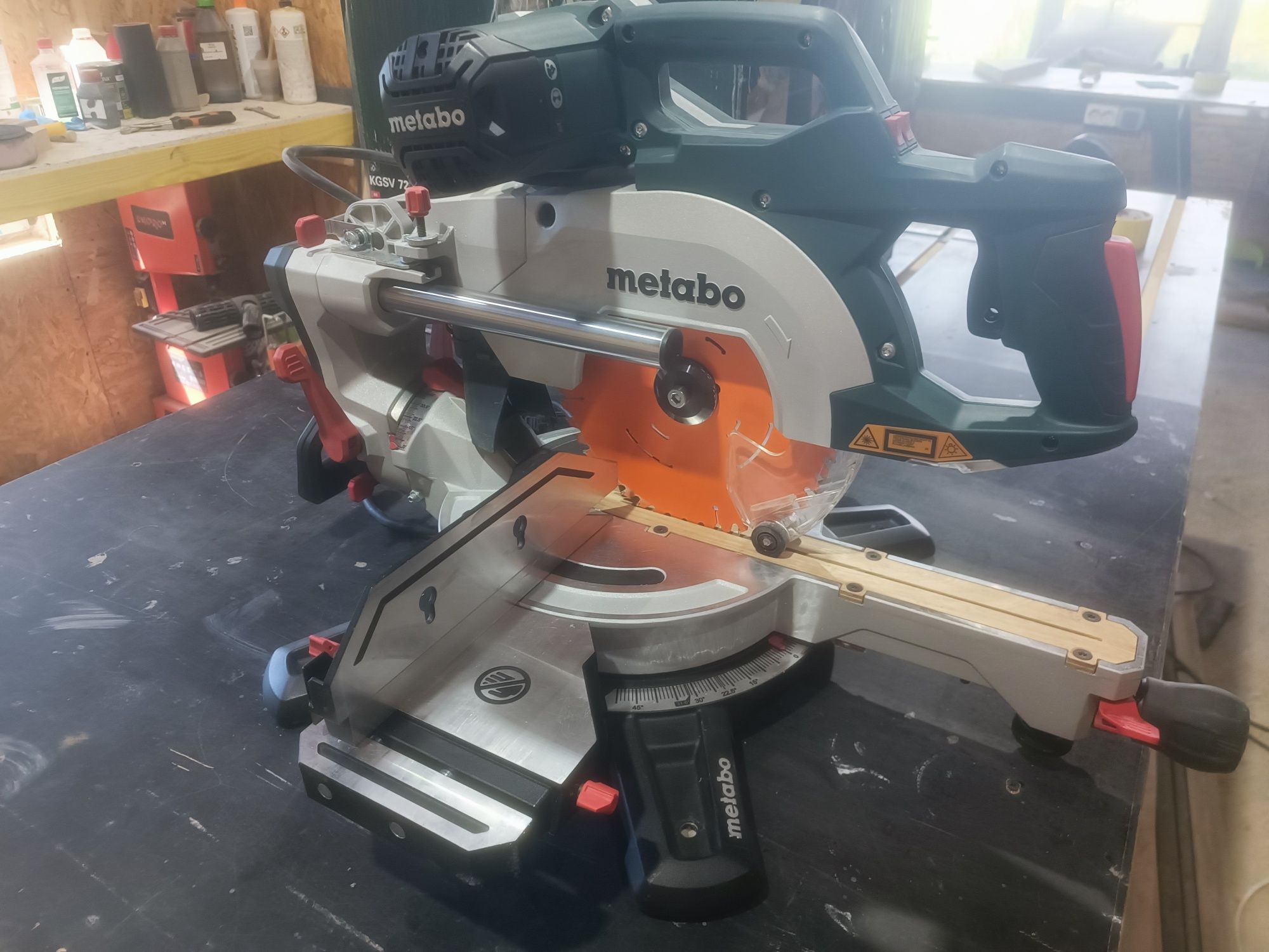 Торцювальна пила Metabo KGSV 72 Xact