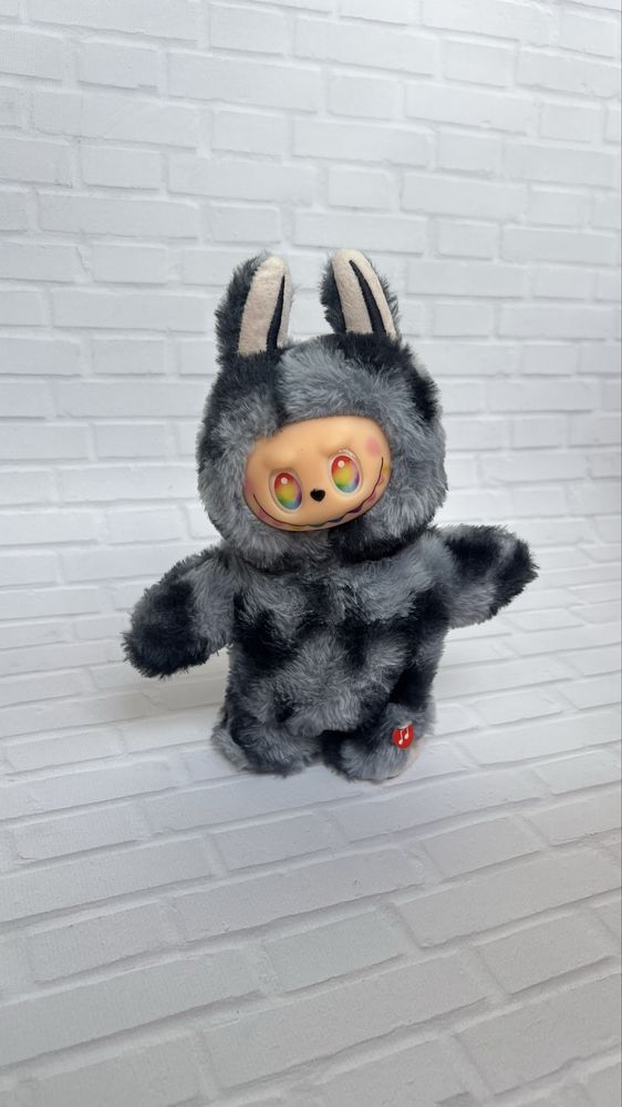 Labubu big into energy(ходять,10 пісень,повторюють звуки)
