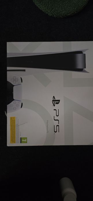 Ps5 konsola pad i 2 gry