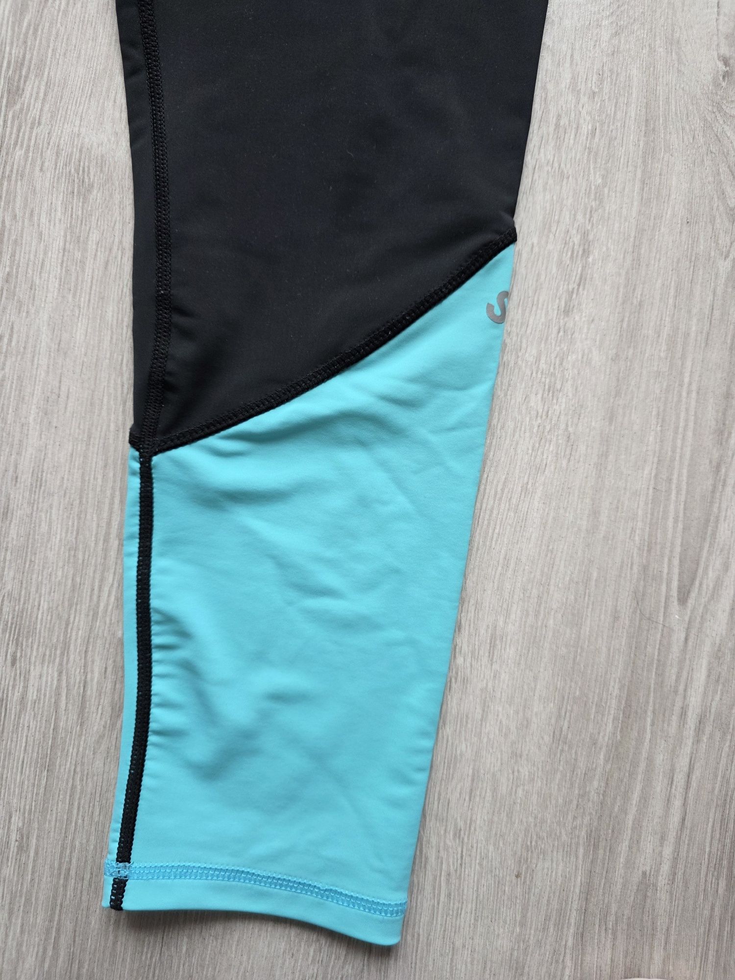 Leginsy sportowe 4F rozmiar M