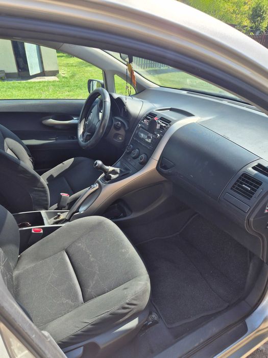 Samochód Toyota Auris