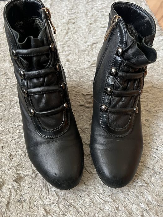 Шкіряні ботинки р.35 осінні весняні