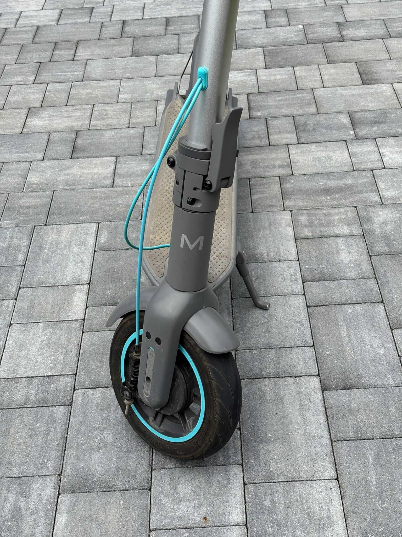 Hulajnoga  elektryczna motus scoty 10 rocznik 2023