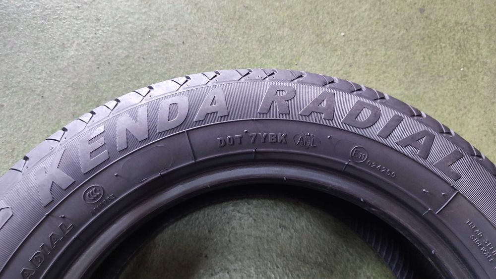 Para 155 70 R13 75T Kenda Radial Komet Plus bieżnik 2x3,8mm